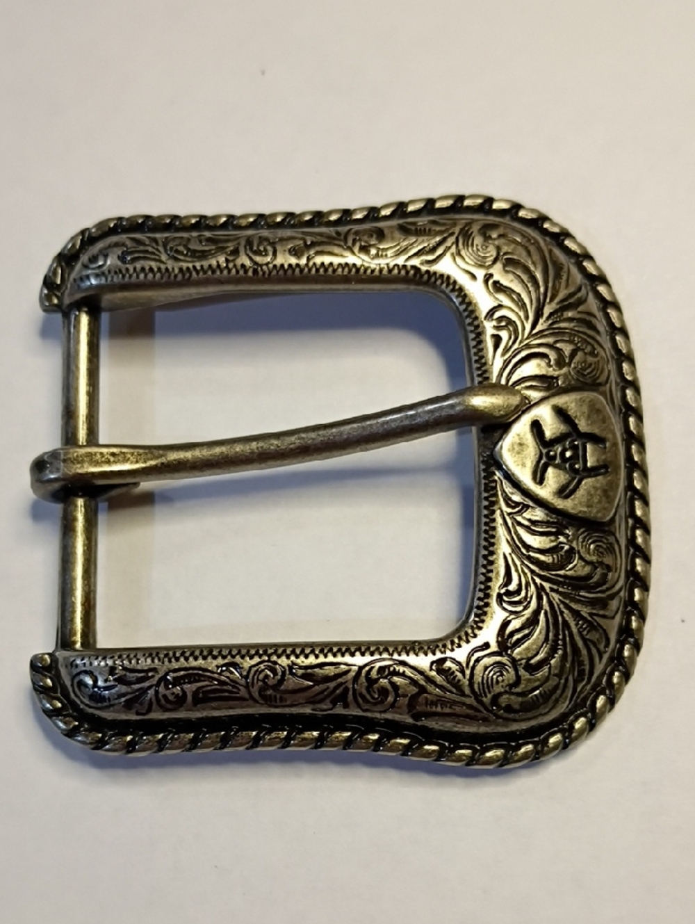 ARIAT Engraved Decorative Metal Belt Buckle - Silver Tone